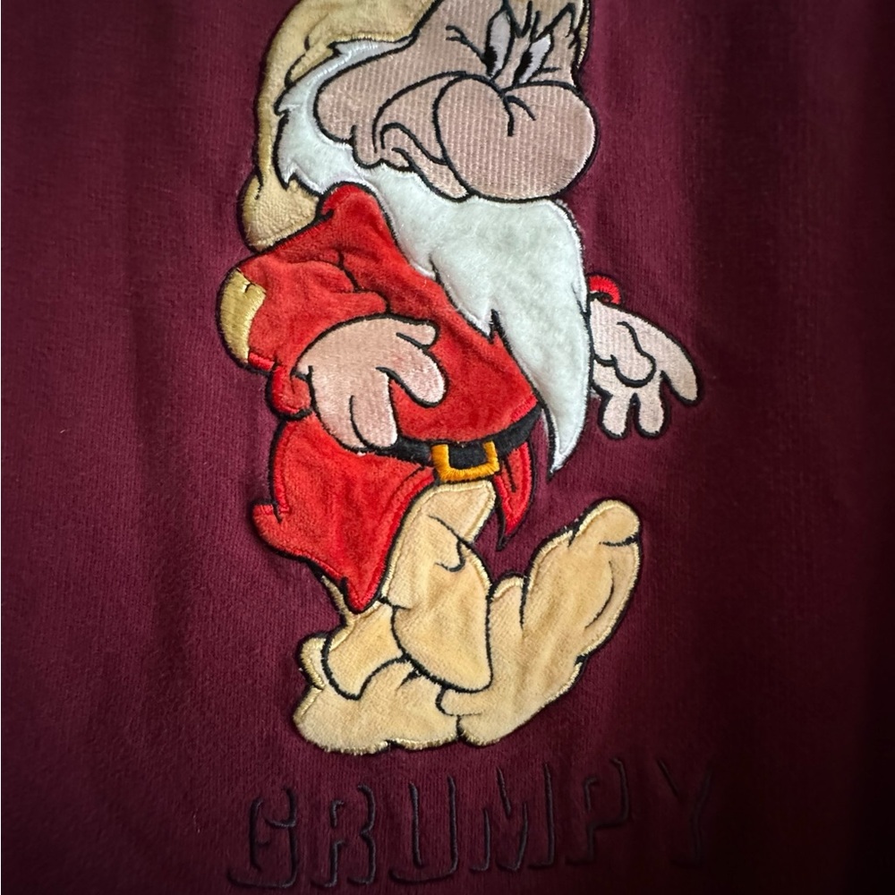 Disney Sweatshirt Crewneck Grumpy Dwarf Snow White Size XL Cotton Blend - Picture 4 of 14